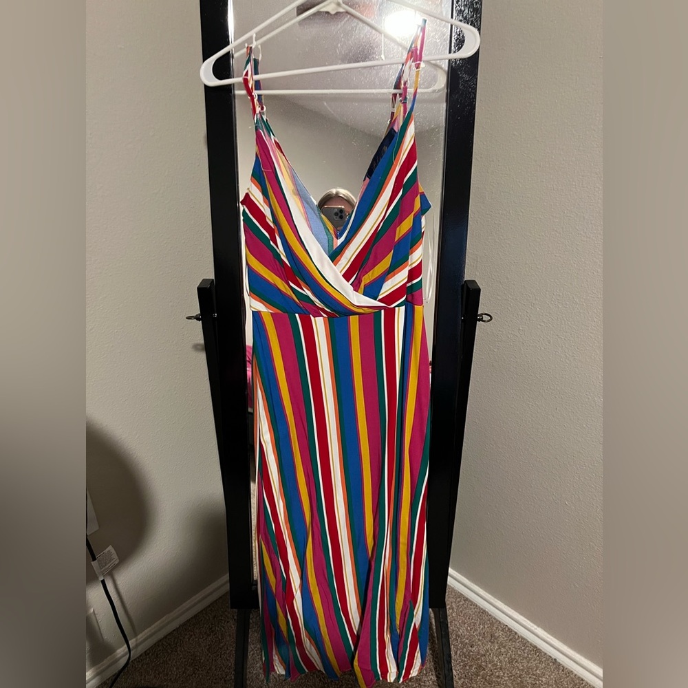Multi color dress from Francesca’s. Wearable in all seasons! Worn once!
